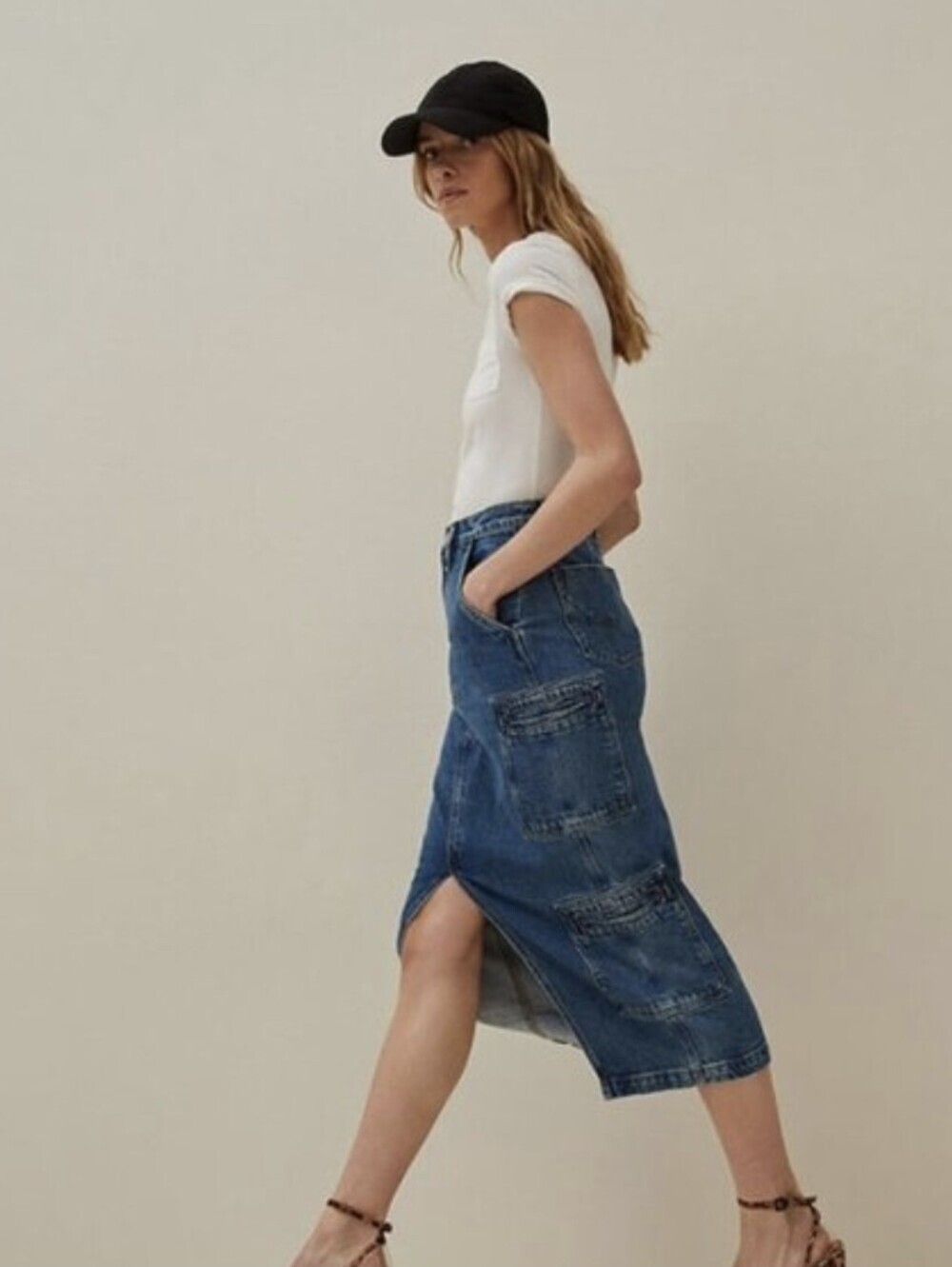 Hudson Jeans Blue Denim Pencil Skirt with Front Slit - Picture 2 of 6